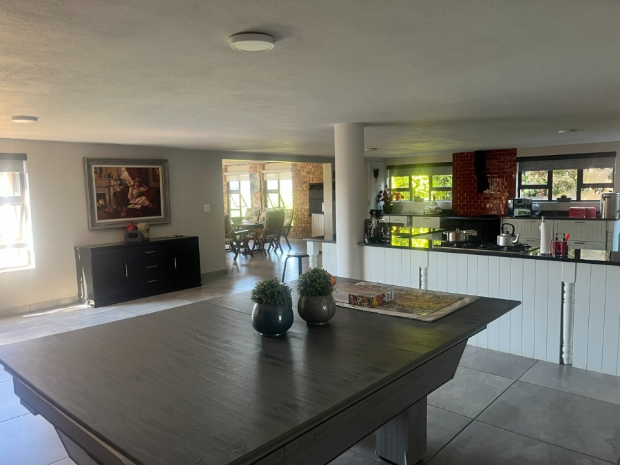 5 Bedroom Property for Sale in Clearwaters Cove Limpopo