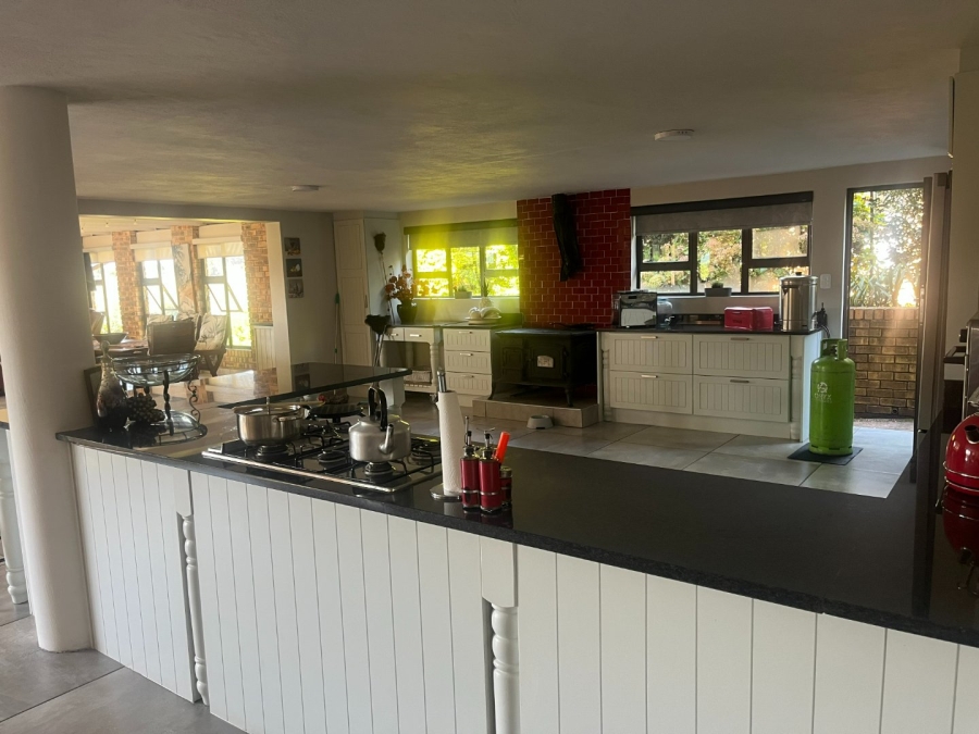 5 Bedroom Property for Sale in Clearwaters Cove Limpopo
