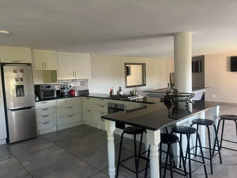 5 Bedroom Property for Sale in Clearwaters Cove Limpopo
