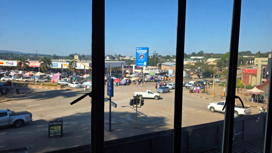 To Let Commercial Property for Rent in Sentra Park Limpopo