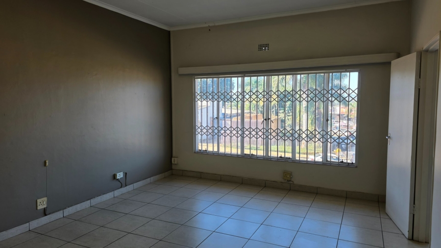 To Let Commercial Property for Rent in Sentra Park Limpopo