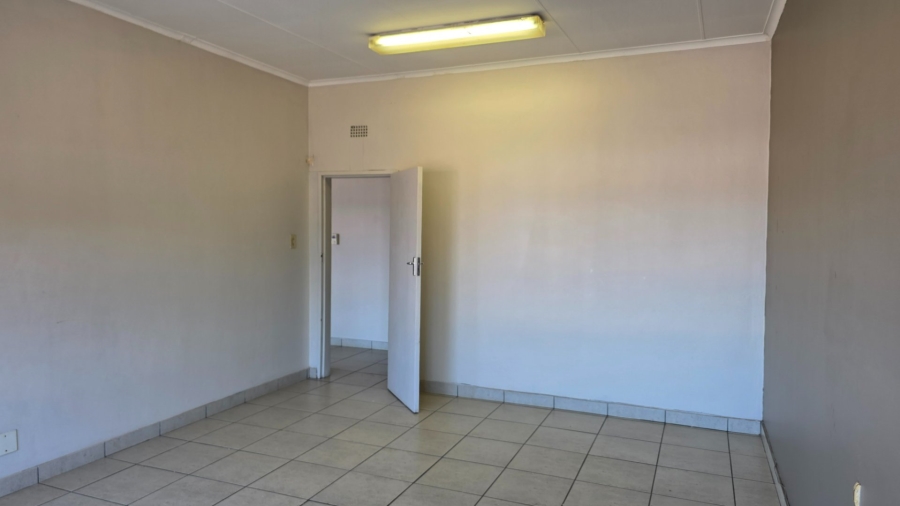 To Let Commercial Property for Rent in Sentra Park Limpopo