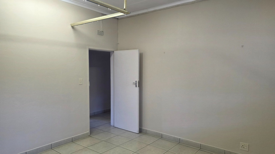 To Let Commercial Property for Rent in Sentra Park Limpopo