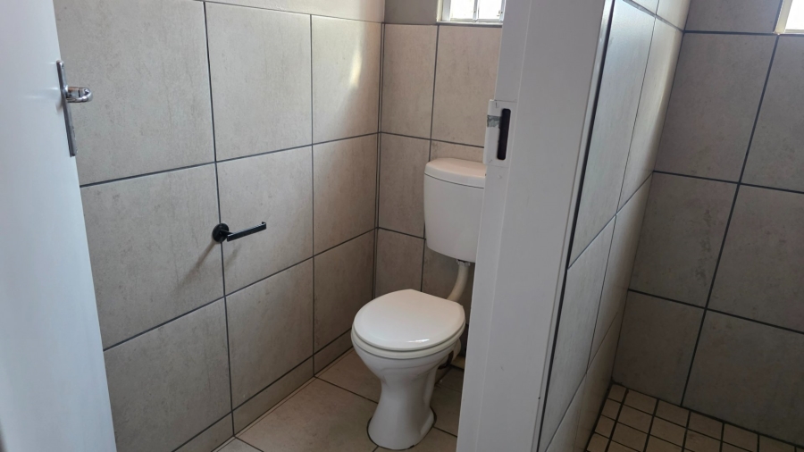 To Let Commercial Property for Rent in Sentra Park Limpopo