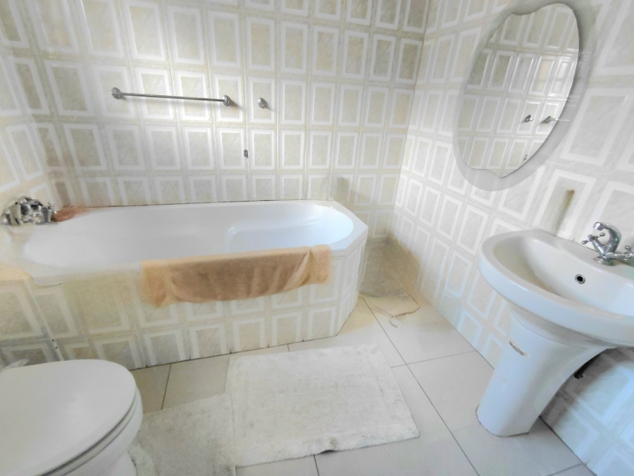 3 Bedroom Property for Sale in Mahlako-A-Phahla Gardens Limpopo
