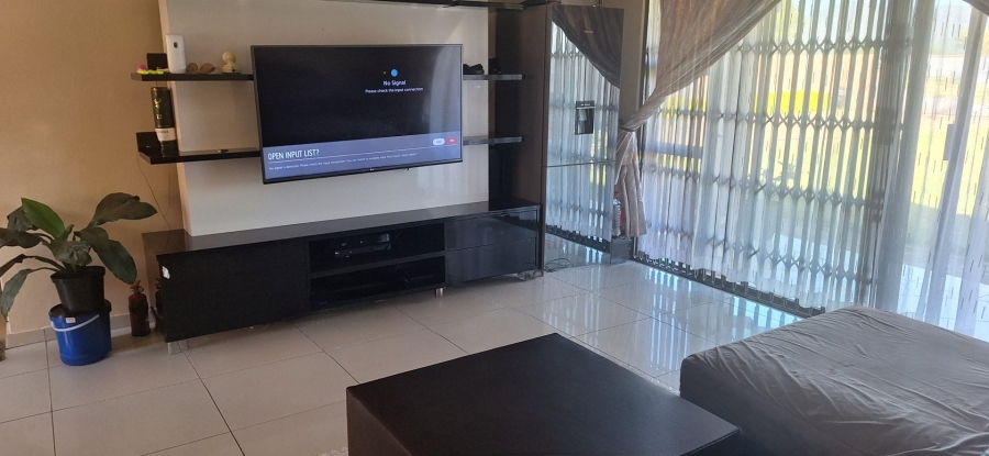 To Let 2 Bedroom Property for Rent in Chroompark Limpopo