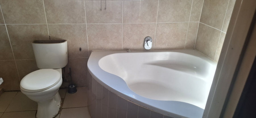 To Let 2 Bedroom Property for Rent in Chroompark Limpopo