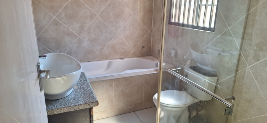 To Let 2 Bedroom Property for Rent in Chroompark Limpopo