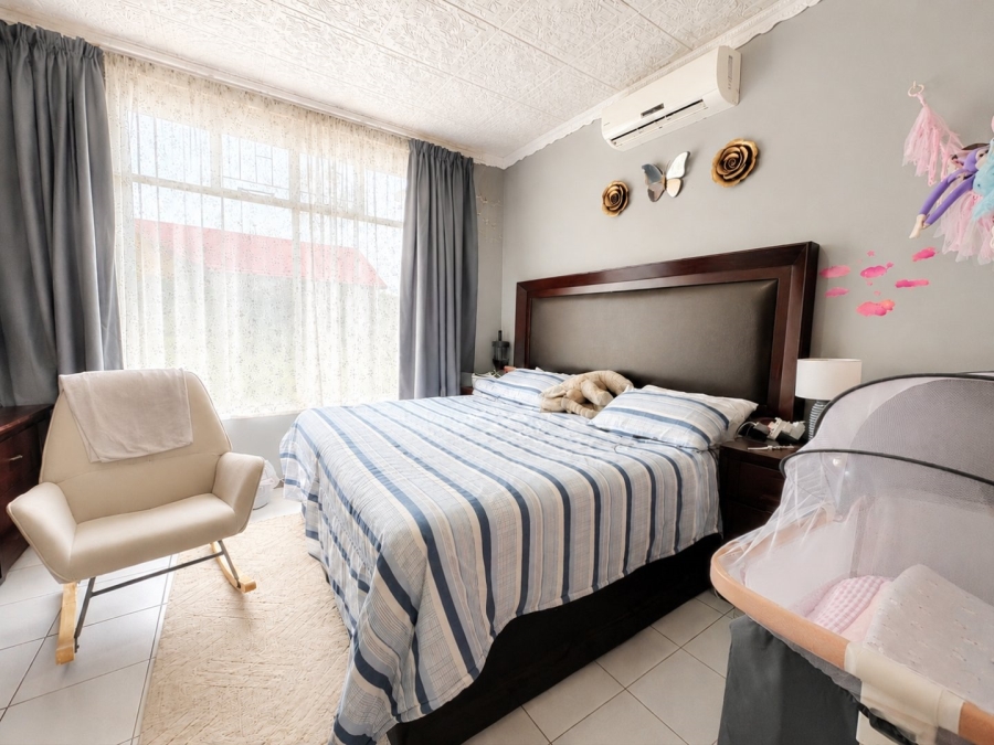 4 Bedroom Property for Sale in Fauna Park Limpopo