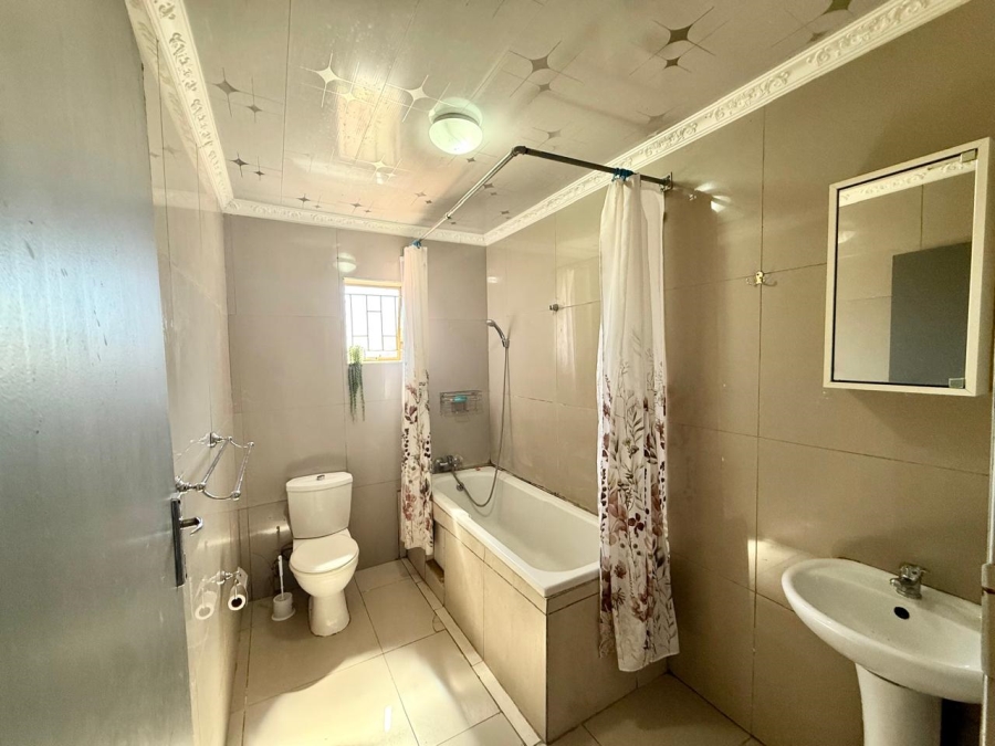 To Let 2 Bedroom Property for Rent in Bendor Limpopo