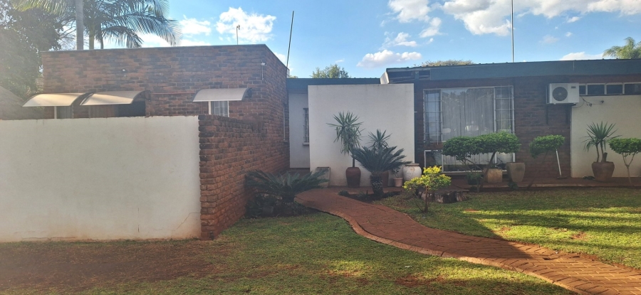 To Let 6 Bedroom Property for Rent in Kameeldoringpark Limpopo