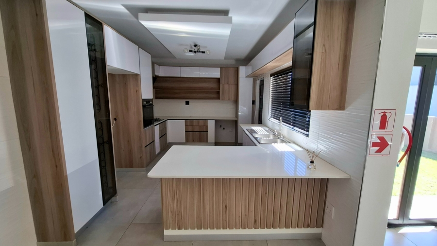 To Let 3 Bedroom Property for Rent in Woodhill Estate Limpopo
