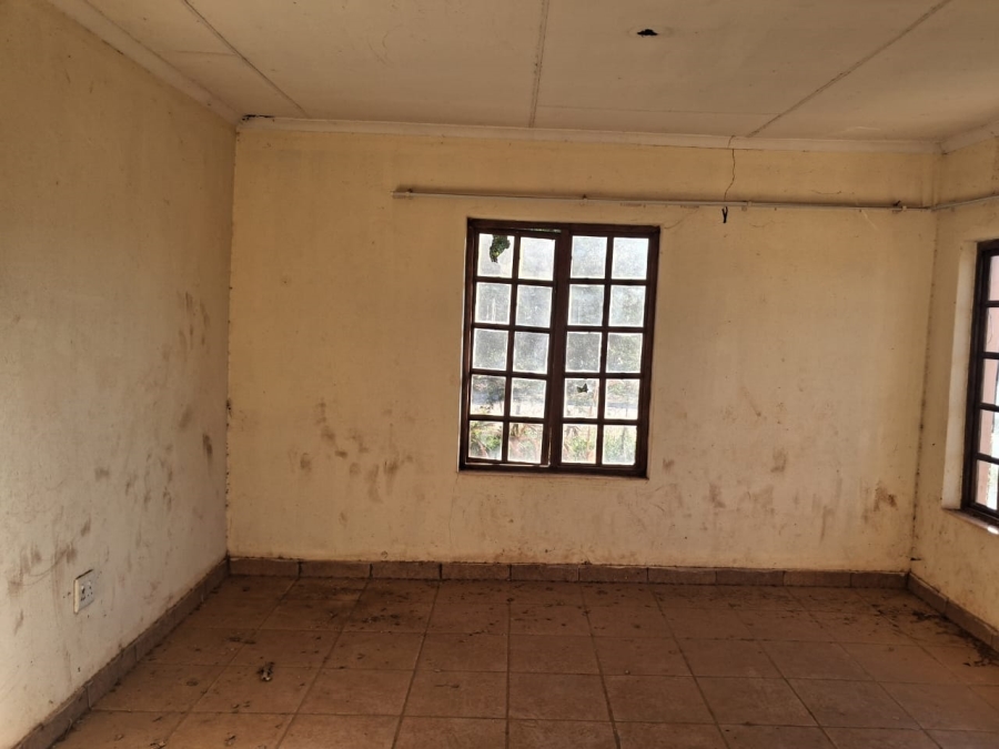 3 Bedroom Property for Sale in Lenyenye Limpopo