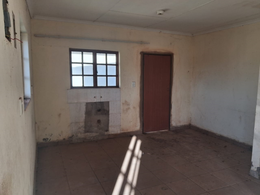 3 Bedroom Property for Sale in Lenyenye Limpopo