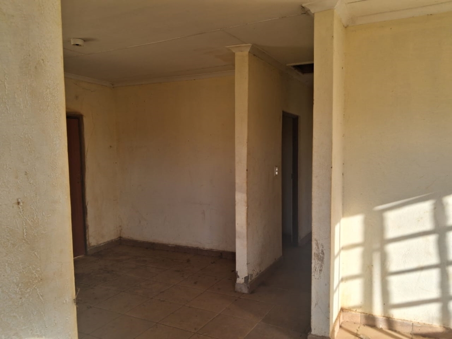 3 Bedroom Property for Sale in Lenyenye Limpopo