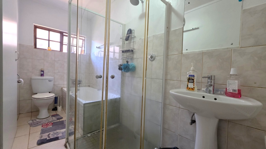 2 Bedroom Property for Sale in Bendor Place Limpopo