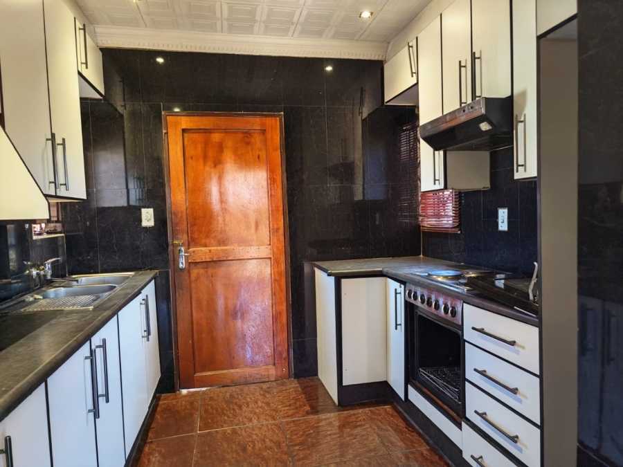 3 Bedroom Property for Sale in Lesedi Park Limpopo