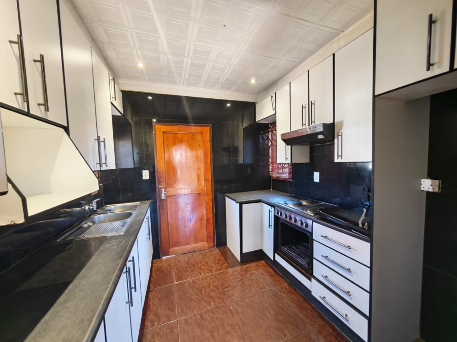 3 Bedroom Property for Sale in Lesedi Park Limpopo