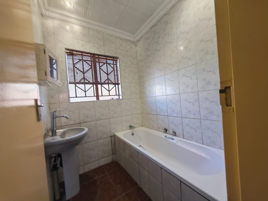 3 Bedroom Property for Sale in Lesedi Park Limpopo
