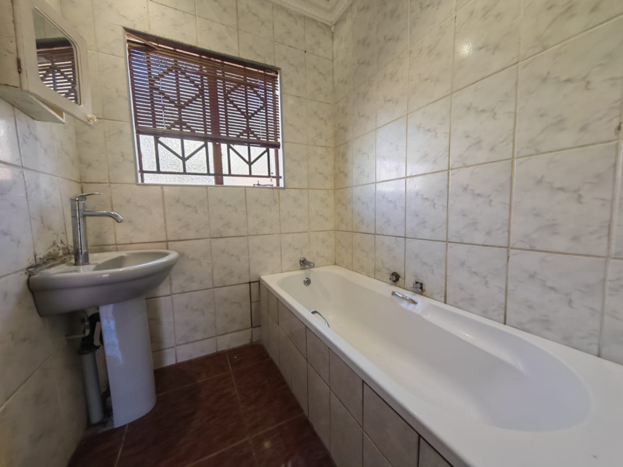 3 Bedroom Property for Sale in Lesedi Park Limpopo