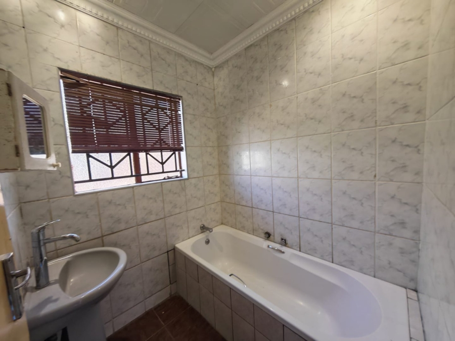 3 Bedroom Property for Sale in Lesedi Park Limpopo