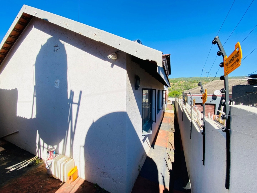 6 Bedroom Property for Sale in Gakgapane Limpopo