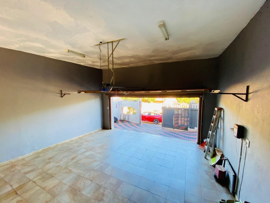 6 Bedroom Property for Sale in Gakgapane Limpopo