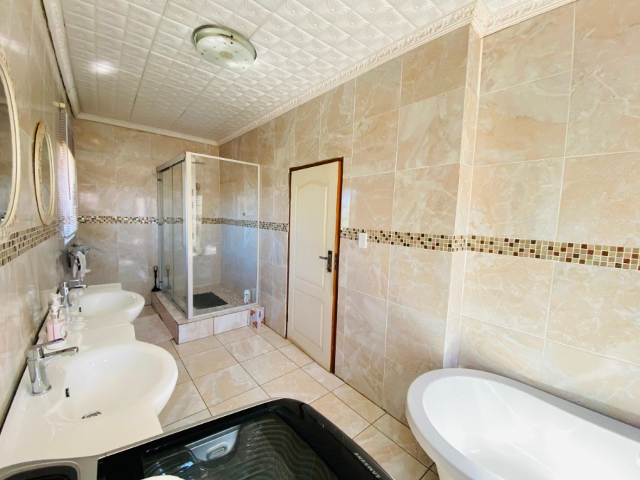 6 Bedroom Property for Sale in Gakgapane Limpopo
