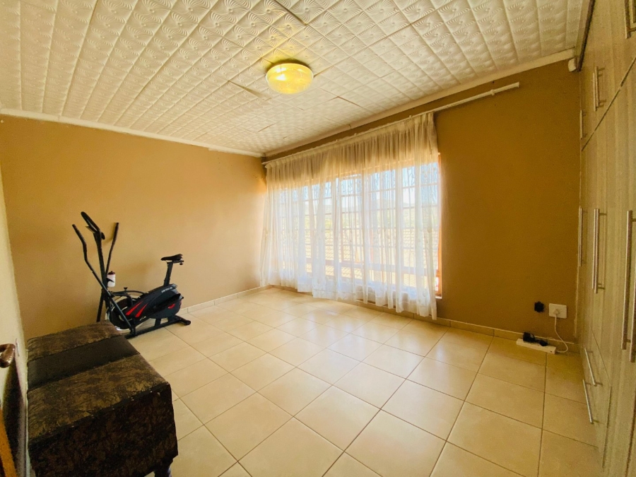 6 Bedroom Property for Sale in Gakgapane Limpopo