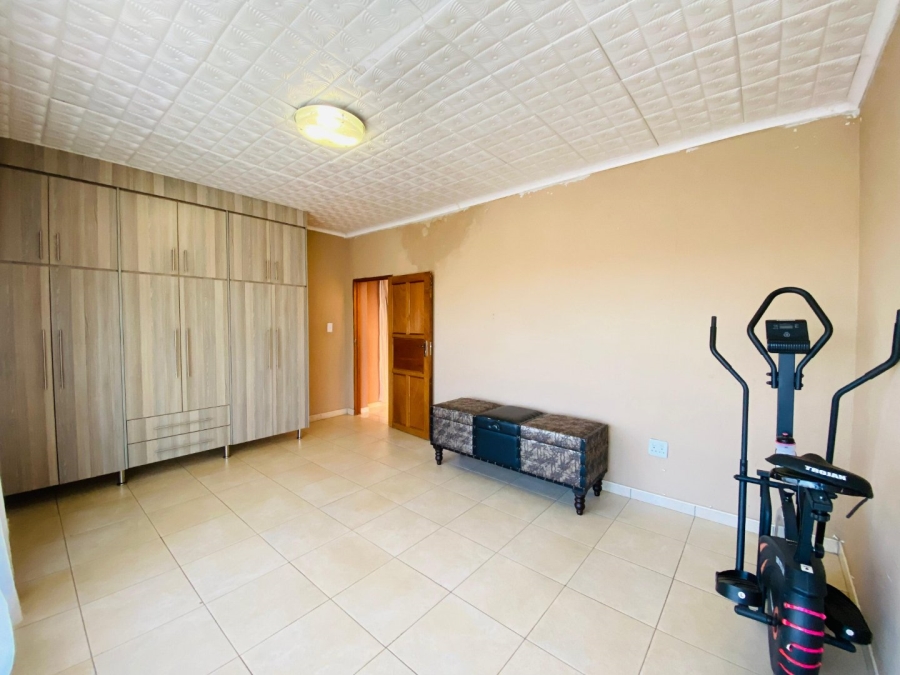 6 Bedroom Property for Sale in Gakgapane Limpopo