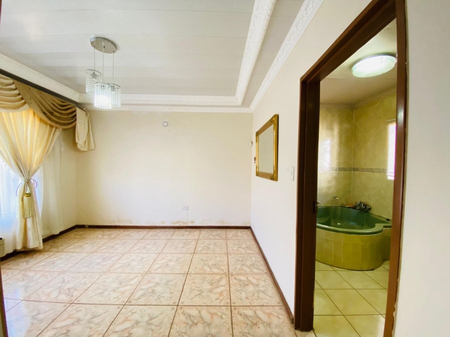 6 Bedroom Property for Sale in Gakgapane Limpopo