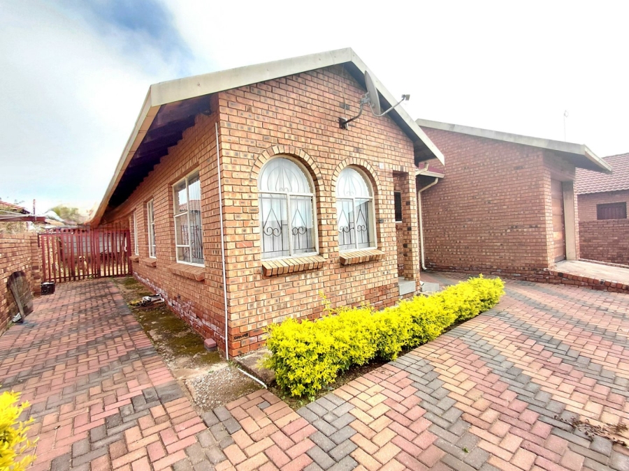 3 Bedroom Property for Sale in Emdo Park Limpopo
