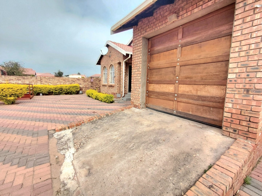 3 Bedroom Property for Sale in Emdo Park Limpopo