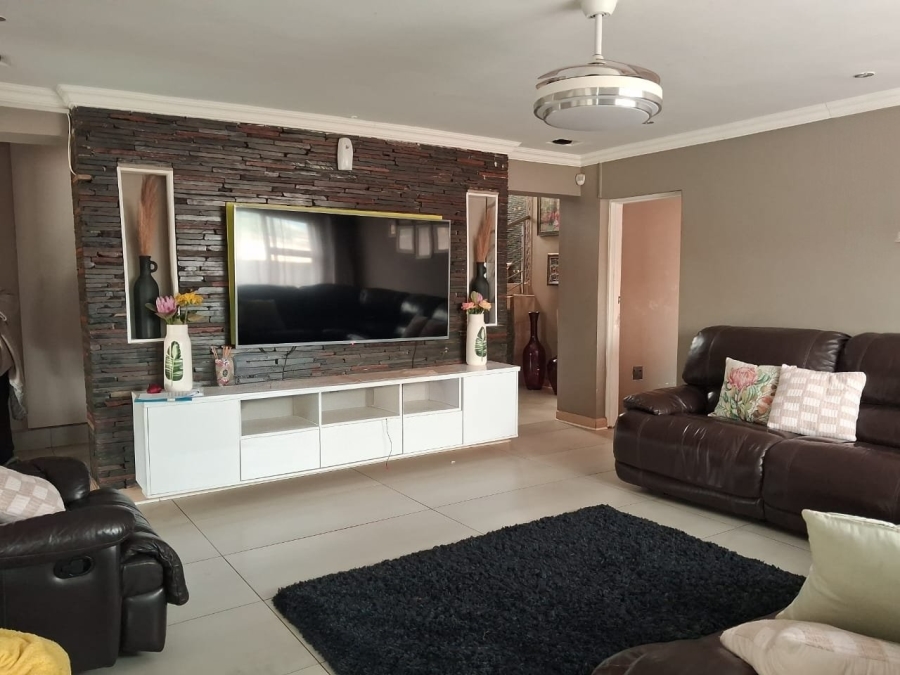 4 Bedroom Property for Sale in Chroompark Limpopo