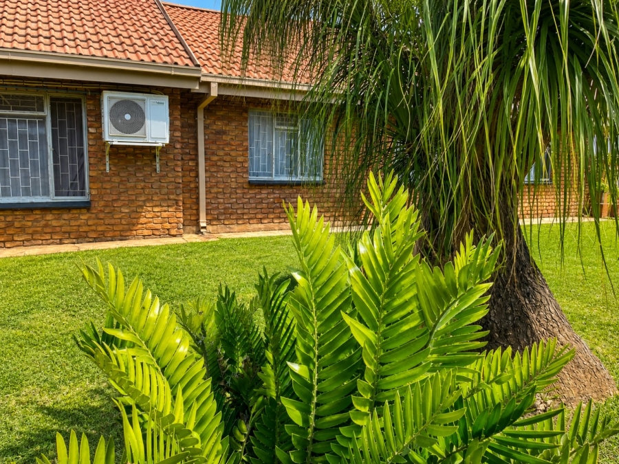 4 Bedroom Property for Sale in Fauna Park Limpopo
