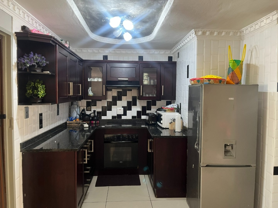3 Bedroom Property for Sale in Fauna Park Limpopo