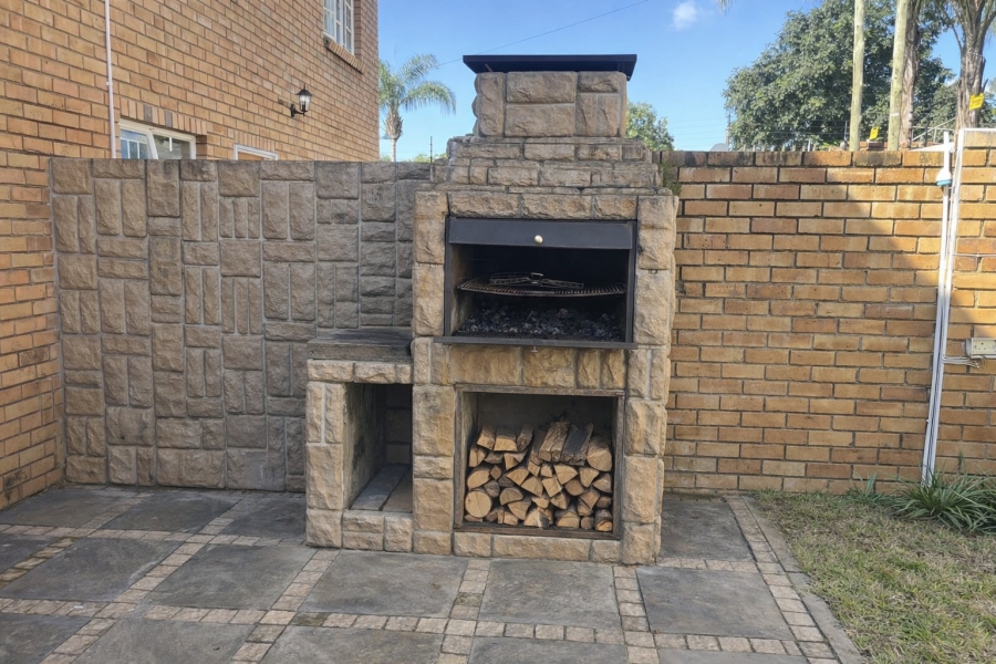 3 Bedroom Property for Sale in Fauna Park Limpopo