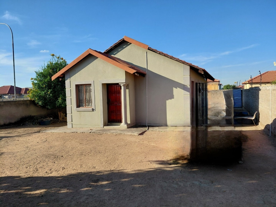 3 Bedroom Property for Sale in Mahlako-A-Phahla Gardens Limpopo