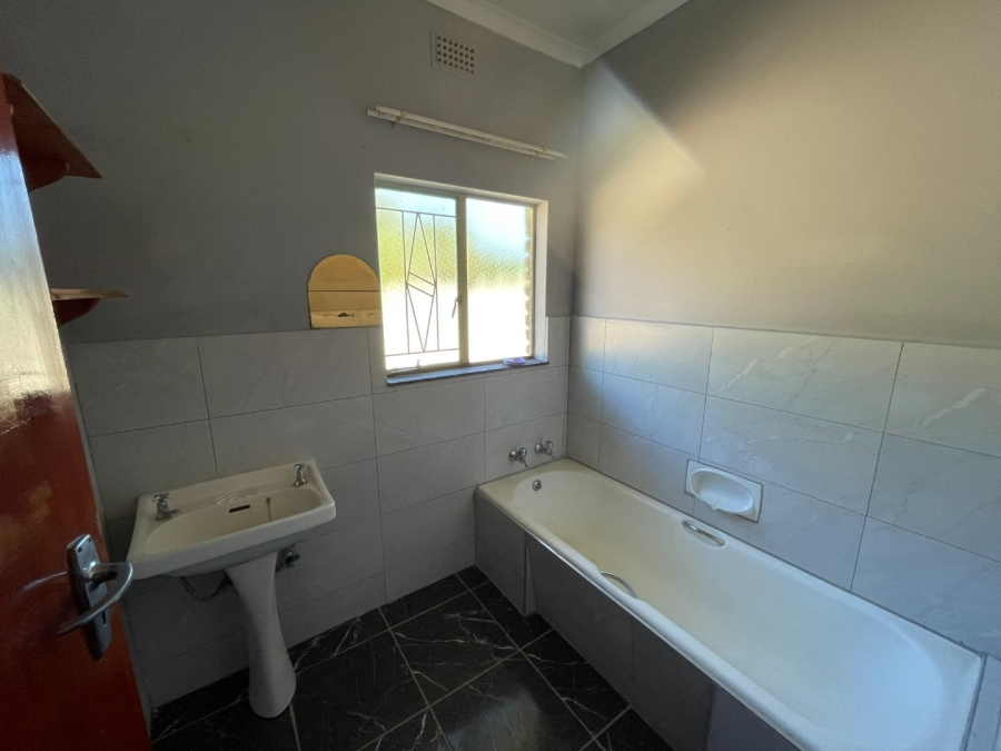 To Let 3 Bedroom Property for Rent in Fauna Park Limpopo