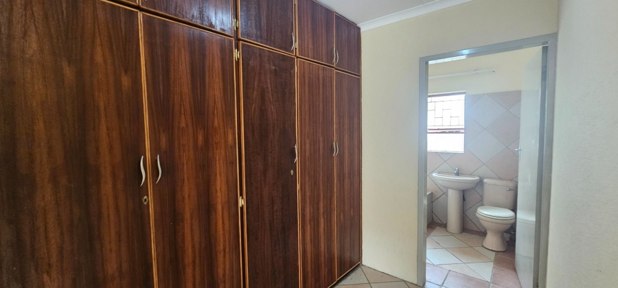 To Let 3 Bedroom Property for Rent in Bendor Limpopo