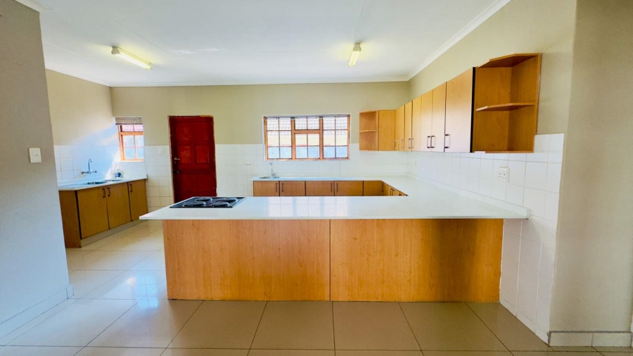 To Let 3 Bedroom Property for Rent in Bendor Limpopo
