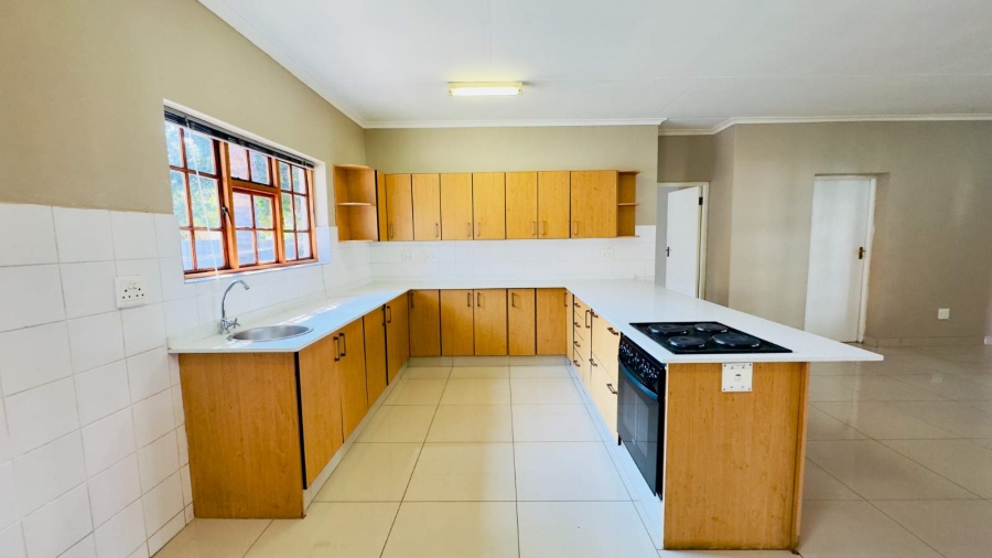 To Let 3 Bedroom Property for Rent in Bendor Limpopo