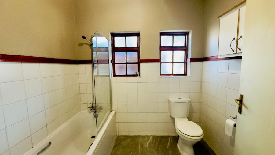 To Let 3 Bedroom Property for Rent in Bendor Limpopo