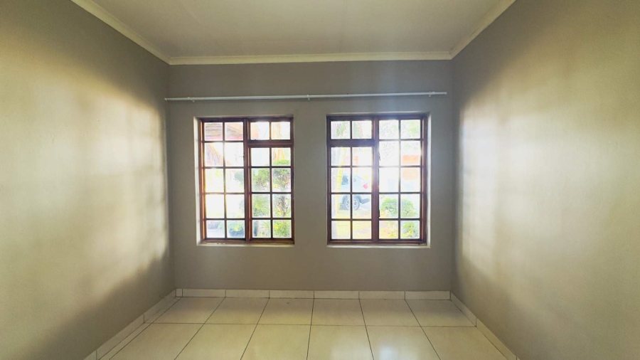 To Let 3 Bedroom Property for Rent in Bendor Limpopo