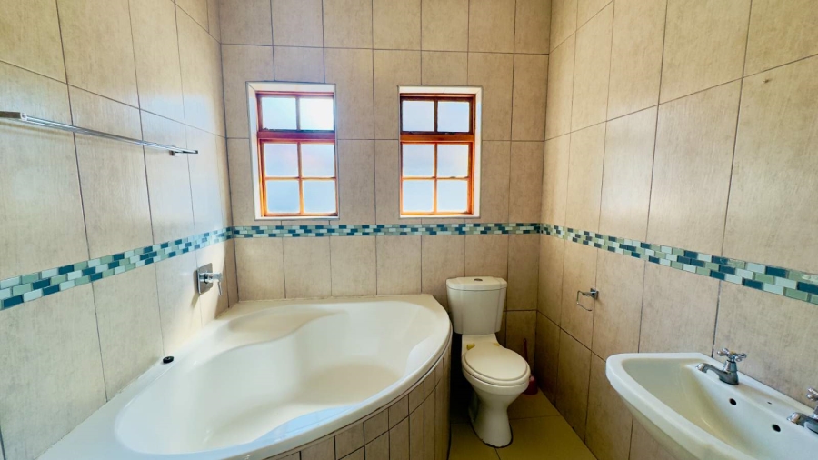 To Let 3 Bedroom Property for Rent in Bendor Limpopo