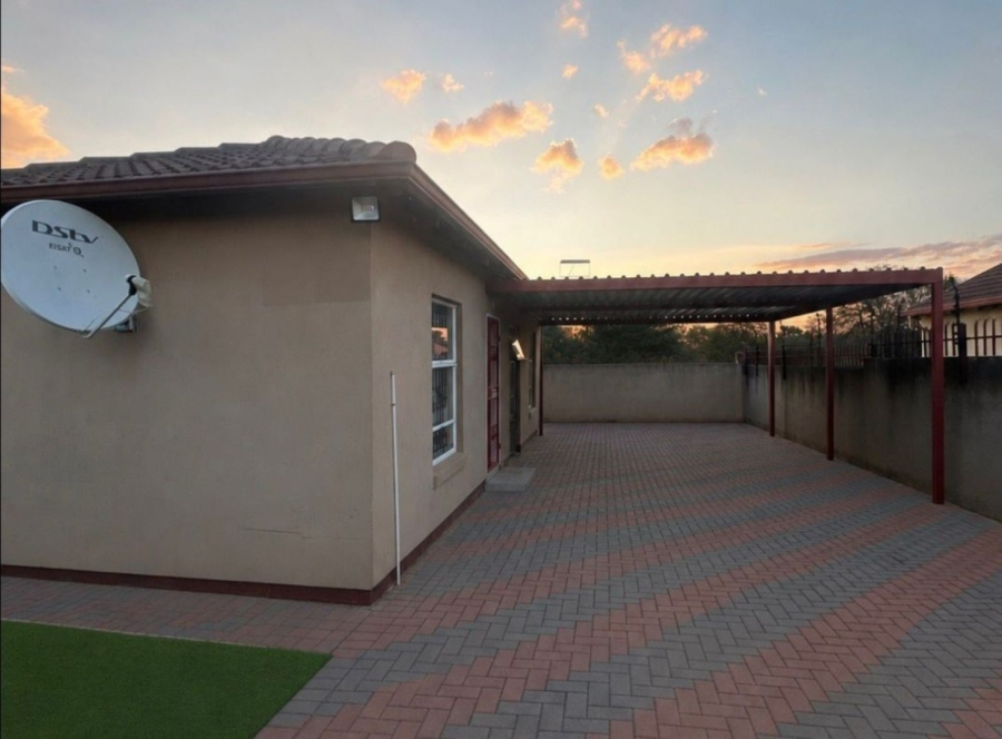 3 Bedroom Property for Sale in Southern Gateway Limpopo