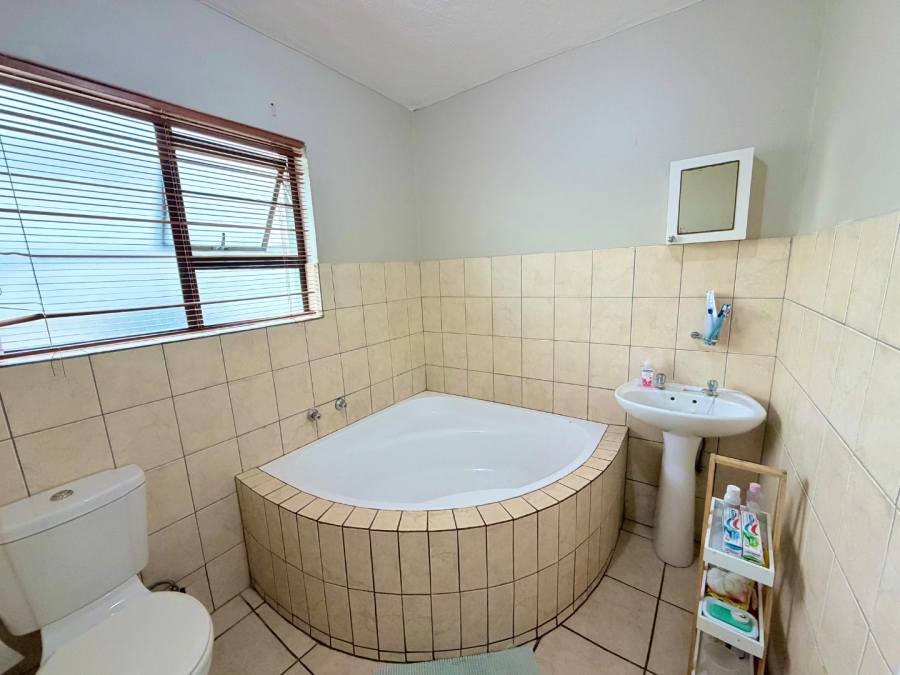 2 Bedroom Property for Sale in Penina Park Ext 2 Limpopo