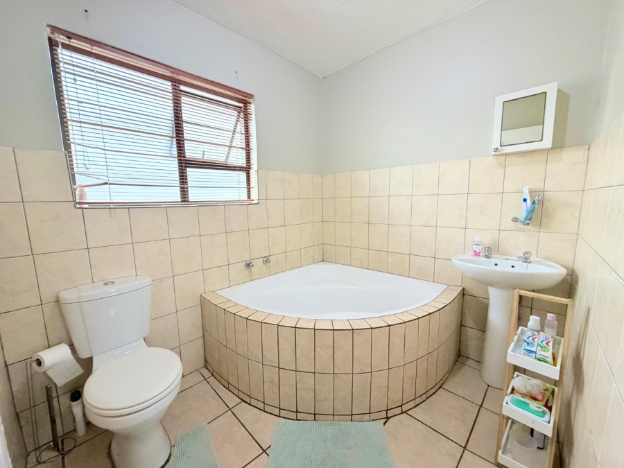 2 Bedroom Property for Sale in Penina Park Ext 2 Limpopo
