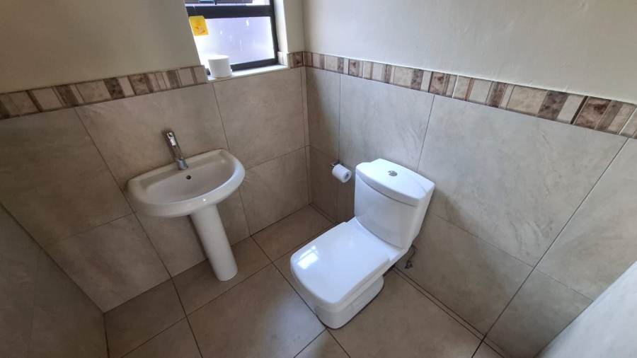 To Let 4 Bedroom Property for Rent in Sterpark Limpopo