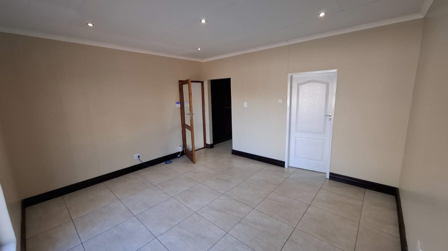 To Let 4 Bedroom Property for Rent in Sterpark Limpopo